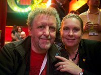 HJpNH4GkShOm0eDuVBQcCA : Maria Häll, Gordon Lennox